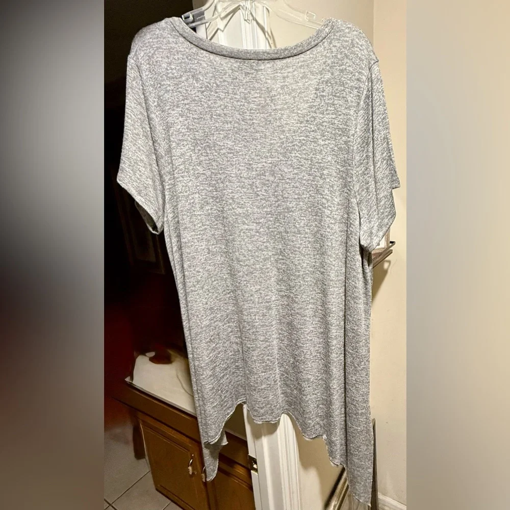 Torrid Heather Gray Short Sleeve Tee - Picture 1 of 5